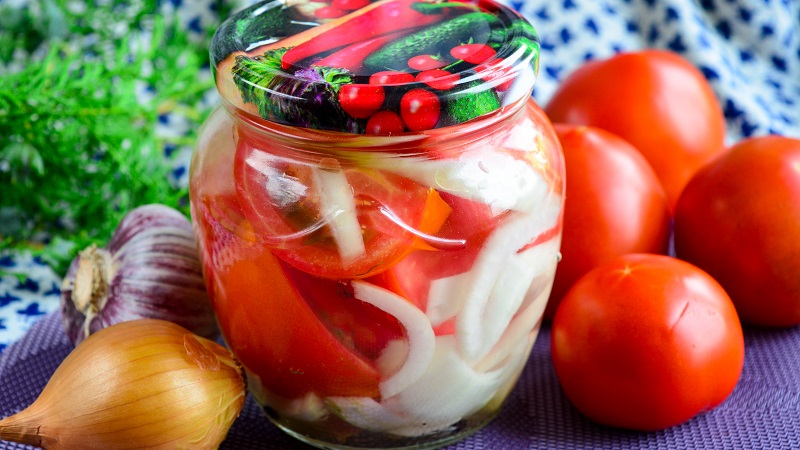 Delicious recipes for the winter: pickled onions without sterilization