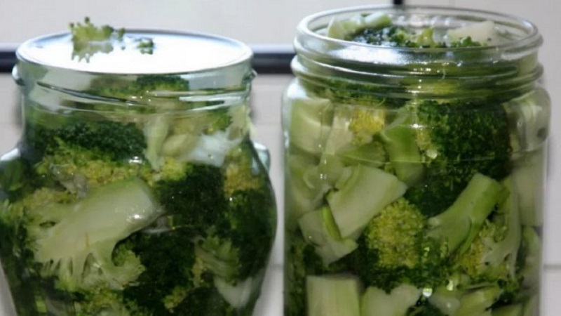 De délicieuses recettes pour faire du brocoli mariné pour l'hiver par des ménagères expérimentées