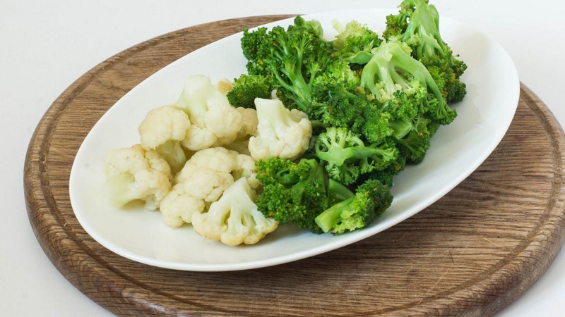 Deneyimli ev hanımlarından kış için turşu brokoli yapmak için lezzetli tarifler