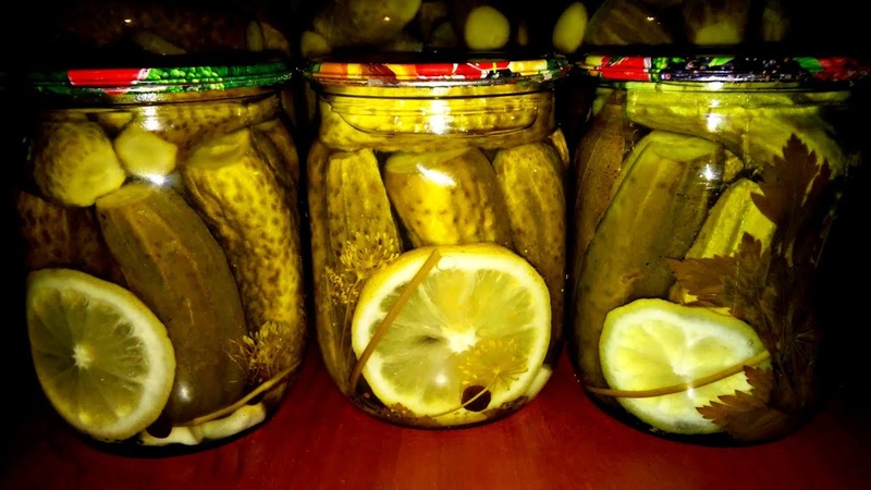 Mga recipe para sa masarap na paghahanda ng mga pipino na may lemon para sa taglamig sa mga garapon ng litro