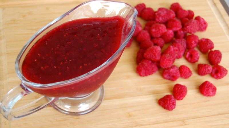 Mga raspberry: kapaki-pakinabang na katangian ng mga berry at posibleng pinsala
