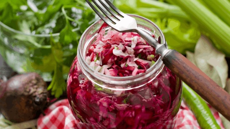 Simple but delicious recipes for marinated red cabbage