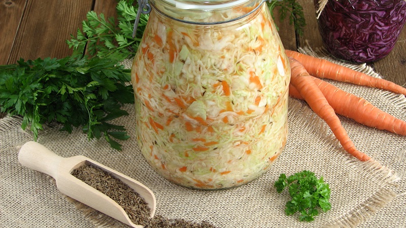 When is it better to chop cabbage for pickling