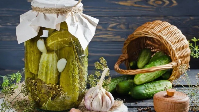 De lekkerste knapperige recepten voor komkommer in blik van ervaren huisvrouwen