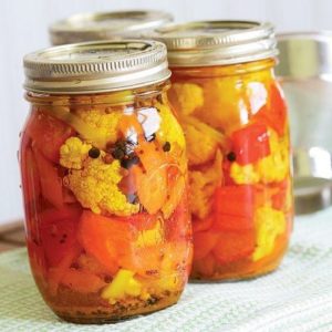 Kaip paruošti žiedinius kopūstus pomidorų sultyse žiemai: receptai