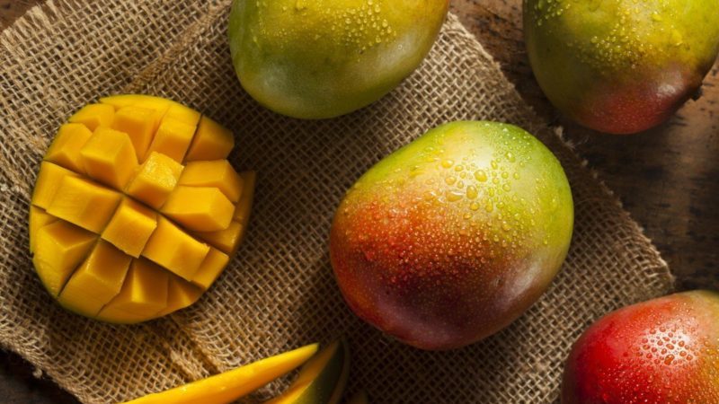 Hoe je een mango thuis bewaart om te voorkomen dat hij bederft