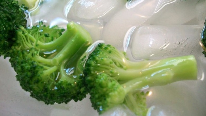 Paano maayos na maiimbak nang maayos ang broccoli