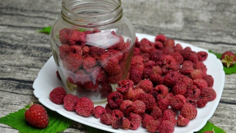 How to dry raspberries at home
