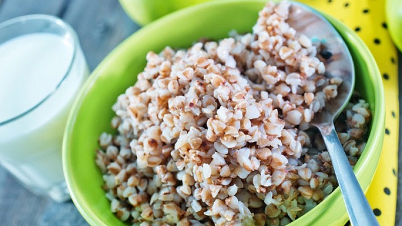 Quantas calorias tem o trigo sarraceno fervido em água