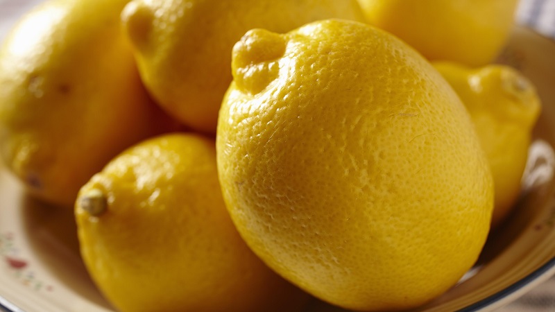 Who is shown and how is lemon useful for a woman's body