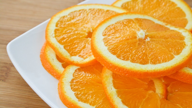 وجبة خفيفة صحية قبل النوم: هل من الممكن تناول البرتقال في الليل
