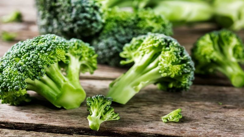 Korzyści i szkody dla brokułów dla kobiet