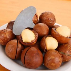 Why is chocolate macadamia nut good and how to eat it correctly