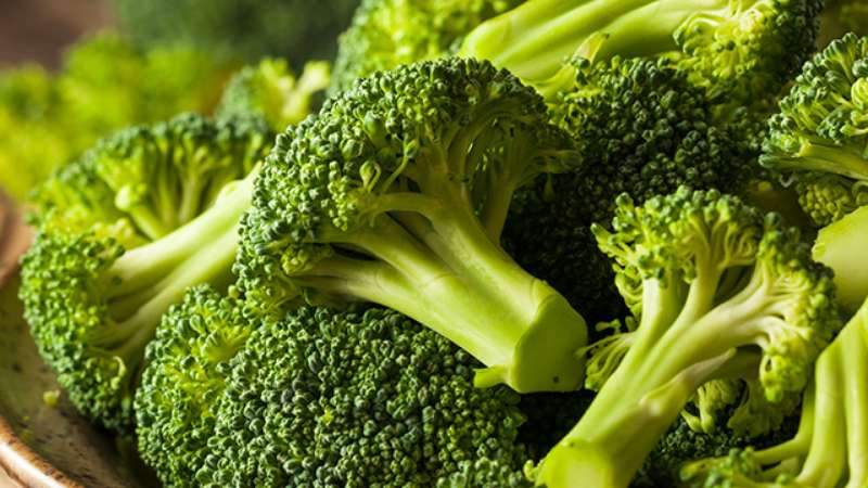 Komposisyon, benepisyo at pinsala sa broccoli repolyo