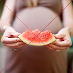 Hamileliğin erken ve geç dönemlerinde karpuz yemek mümkün mü